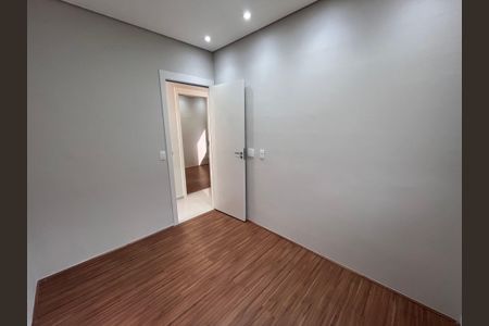 Apartamento à venda com 70m², 3 quartos e 1 vagaQuarto 2