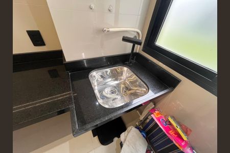 Apartamento à venda com 70m², 3 quartos e 1 vagaÁrea de Serviço