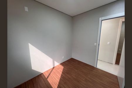 Apartamento à venda com 70m², 3 quartos e 1 vagaQuarto 2