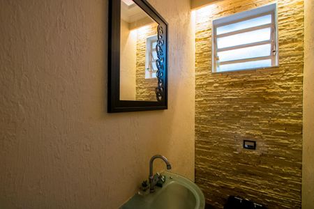 Lavabo de casa à venda com 2 quartos, 136m² em Vila Scarpelli, Santo André