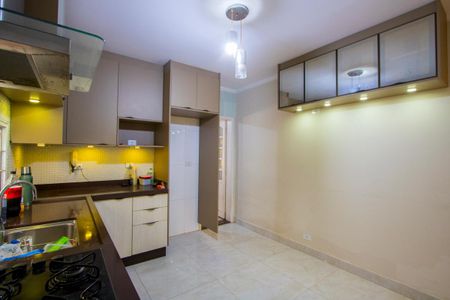Casa à venda com 136m², 2 quartos e 2 vagasCozinha