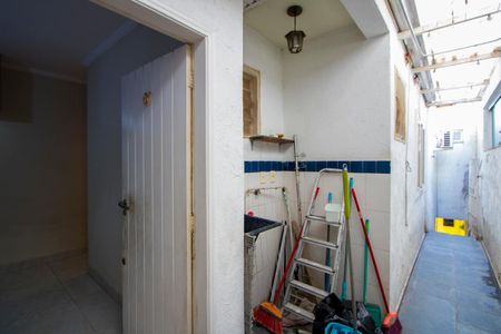 Casa à venda com 136m², 2 quartos e 2 vagasÁrea de serviço