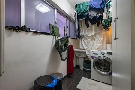 Apartamento à venda com 114m², 3 quartos e 2 vagas Apartamento à venda com 114m², 3 quartos e 2 vagasCozinha - Lavanderia