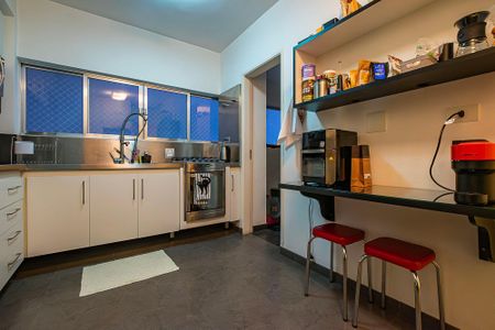 Apartamento à venda com 114m², 3 quartos e 2 vagas Apartamento à venda com 114m², 3 quartos e 2 vagasCozinha