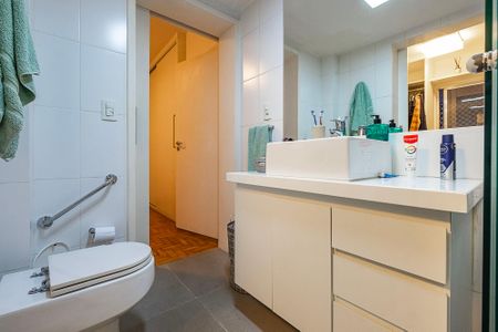 Apartamento à venda com 114m², 3 quartos e 2 vagas Apartamento à venda com 114m², 3 quartos e 2 vagasSuíte - Banheiro