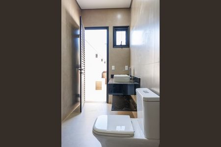 Casa de condomínio para alugar com 205m², 4 quartos e 4 vagasBanheiro Social