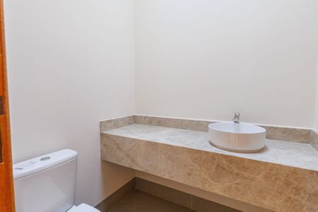 Casa de condomínio para alugar com 205m², 4 quartos e 4 vagasLavabo