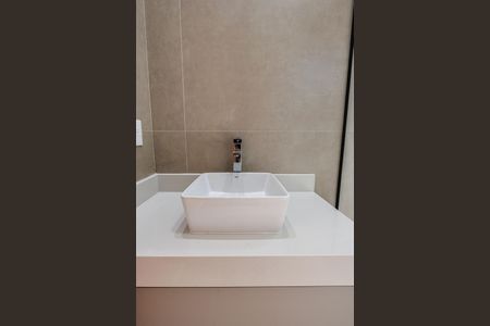 Casa de condomínio para alugar com 205m², 4 quartos e 4 vagasBanheiro do Quarto 4