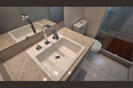 Apartamento para alugar com 155m², 2 quartos e sem vagaBanheiro Suíte 1