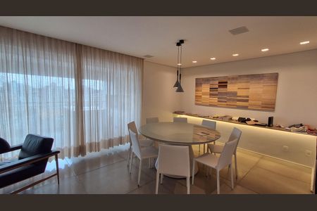 Apartamento para alugar com 155m², 2 quartos e sem vagaSala