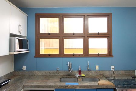 Casa de condomínio para alugar com 170m², 3 quartos e 2 vagasCozinha