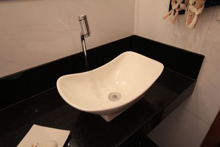 Casa de condomínio para alugar com 170m², 3 quartos e 2 vagasLavabo