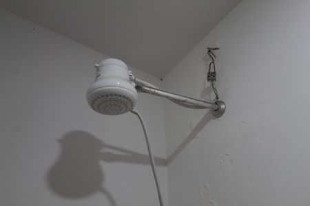 Casa de condomínio para alugar com 170m², 3 quartos e 2 vagasBanheiro de Serviço