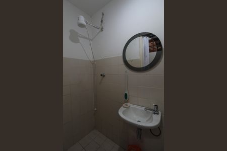 Casa de condomínio para alugar com 170m², 3 quartos e 2 vagasBanheiro de Serviço