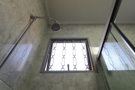 Casa de condomínio para alugar com 170m², 3 quartos e 2 vagasBanheiro Social