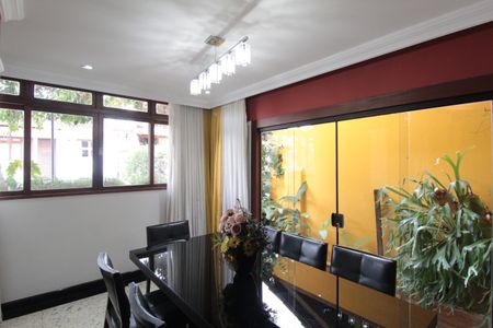 Casa de condomínio para alugar com 170m², 3 quartos e 2 vagasSala de Jantar