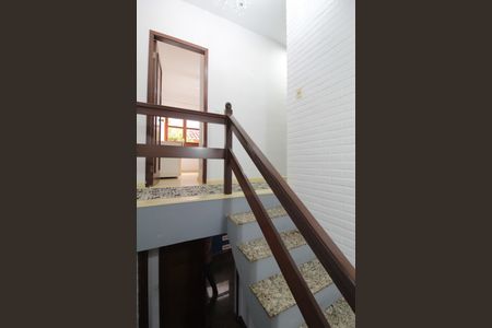 Casa de condomínio para alugar com 170m², 3 quartos e 2 vagasCorredor