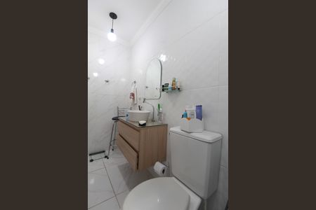 Casa de condomínio para alugar com 170m², 3 quartos e 2 vagasBanheiro da Suíte