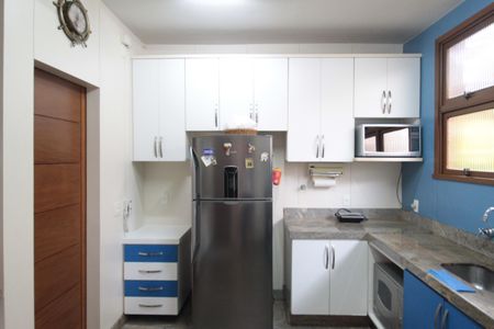 Casa de condomínio para alugar com 170m², 3 quartos e 2 vagasCozinha