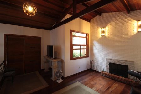 Casa de condomínio para alugar com 170m², 3 quartos e 2 vagasSala