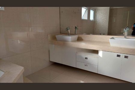 Apartamento à venda com 225m², 3 quartos e 4 vagas