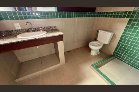 Casa à venda com 900m², 7 quartos e 4 vagasBanheiro da Suíte 3