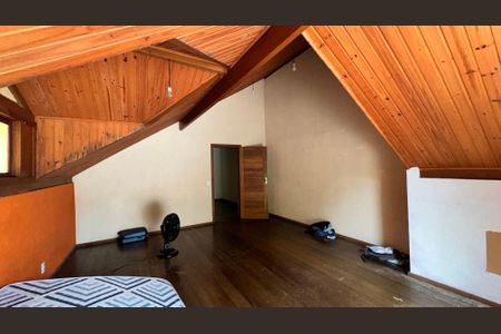 Casa à venda com 900m², 7 quartos e 4 vagasSuíte 3