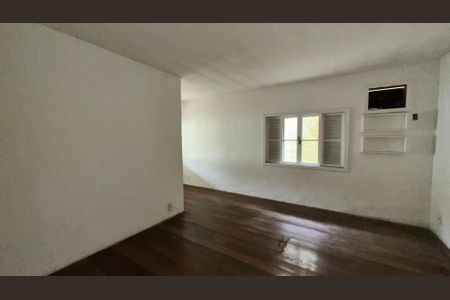 Casa à venda com 900m², 7 quartos e 4 vagasQuarto 3