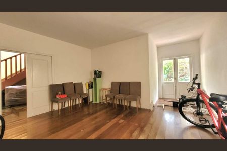 Casa à venda com 7 quartos, 900m² em Vargem Pequena, Rio de Janeiro