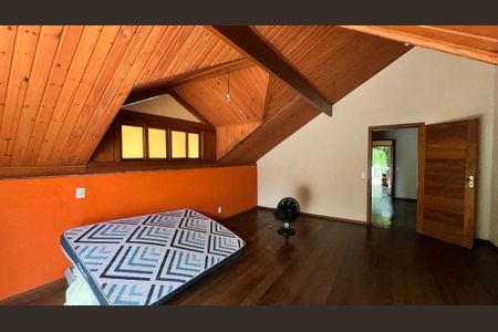 Casa à venda com 900m², 7 quartos e 4 vagasSuíte 3