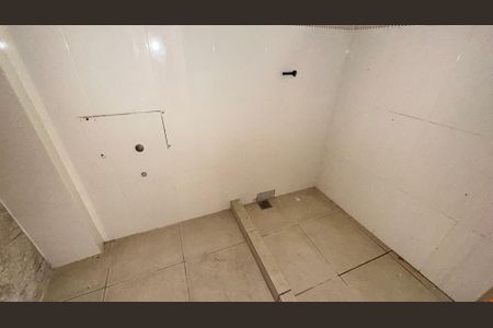 Casa à venda com 900m², 7 quartos e 4 vagasBanheiro da Suíte 2