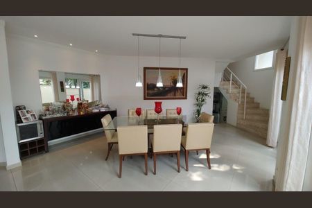 Casa à venda com 4 quartos, 212m² em Parque Alves de Lima, São Paulo