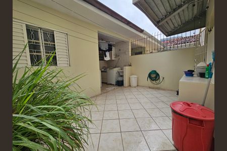 Casa à venda com 125m², 4 quartos e 1 vaga Casa à venda com 125m², 4 quartos e 1 vagaQuintal