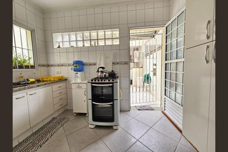 Casa à venda com 125m², 4 quartos e 1 vaga Casa à venda com 125m², 4 quartos e 1 vagaCozinha