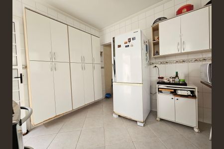 Casa à venda com 125m², 4 quartos e 1 vaga Casa à venda com 125m², 4 quartos e 1 vagaCozinha