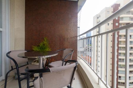 Apartamento à venda com 72m², 3 quartos e 2 vagasVaranda