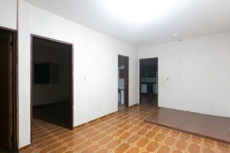 Sala de casa para alugar com 2 quartos, 80m² em Jardim Mimar, São Paulo
