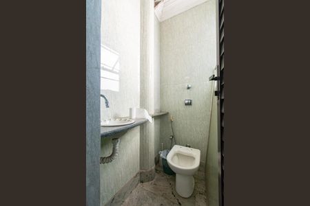 Apartamento para alugar com 176m², 3 quartos e 1 vaga Apartamento para alugar com 176m², 3 quartos e 1 vagaBanheiro de serviço