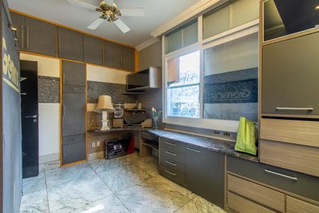 Apartamento para alugar com 176m², 3 quartos e 1 vaga Apartamento para alugar com 176m², 3 quartos e 1 vagaQuarto 3