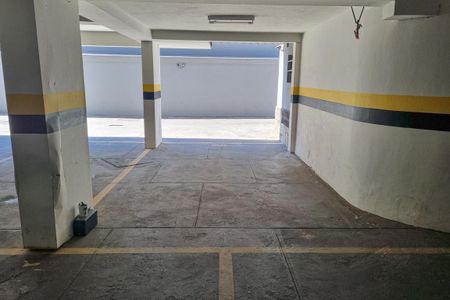 Apartamento para alugar com 176m², 3 quartos e 1 vaga Apartamento para alugar com 176m², 3 quartos e 1 vagaGaragem