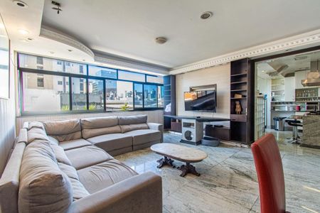 Apartamento para alugar com 176m², 3 quartos e 1 vaga Apartamento para alugar com 176m², 3 quartos e 1 vagaSala