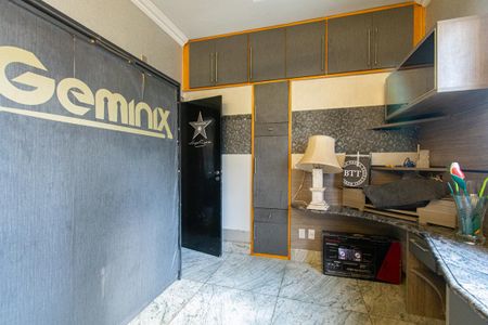 Apartamento para alugar com 176m², 3 quartos e 1 vaga Apartamento para alugar com 176m², 3 quartos e 1 vagaQuarto 3