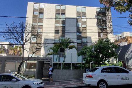 Apartamento para alugar com 176m², 3 quartos e 1 vaga Apartamento para alugar com 176m², 3 quartos e 1 vagaFachada