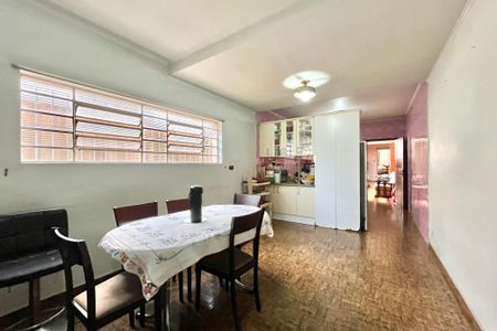 Casa à venda com 285m², 5 quartos e 3 vagasCozinha