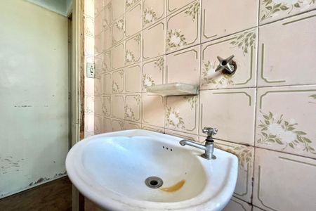 Casa à venda com 285m², 5 quartos e 3 vagasBanheiro de serviço