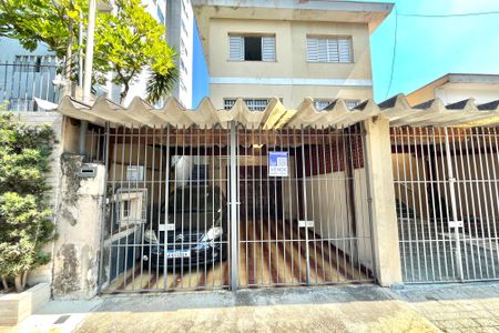 Casa à venda com 285m², 5 quartos e 3 vagasFachada