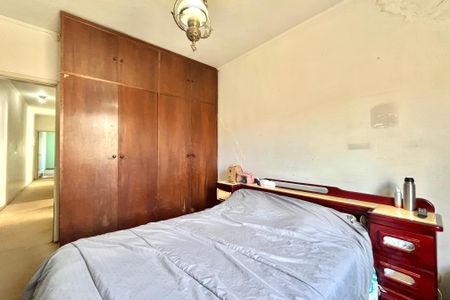 Casa à venda com 285m², 5 quartos e 3 vagasQuarto 2