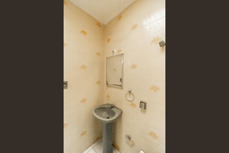 Casa à venda com 74m², 2 quartos e 1 vagaBanheiro