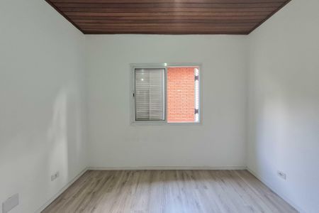 Casa de condomínio à venda com 239m², 4 quartos e 2 vagasSuíte