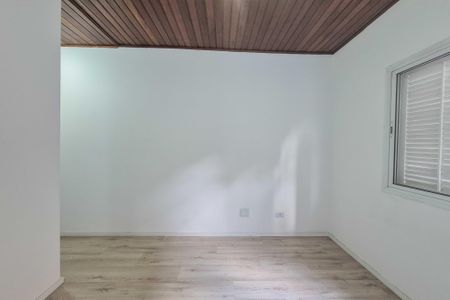 Casa de condomínio à venda com 239m², 4 quartos e 2 vagasSuíte